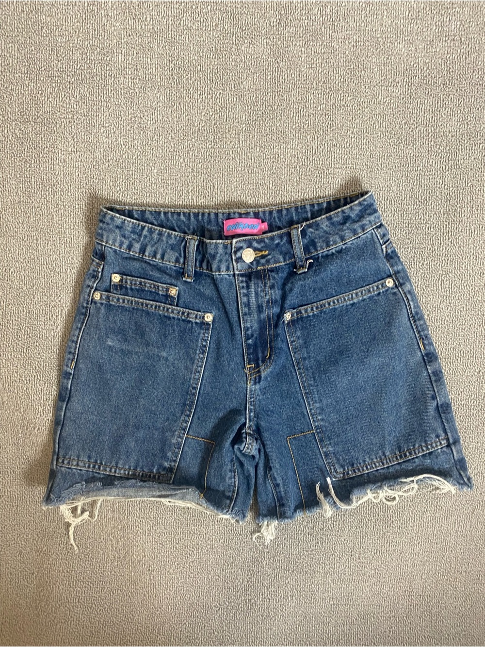 Edikted Vintage 90’s Style High Waisted Cut Off Streetwear Skater Denim Shorts